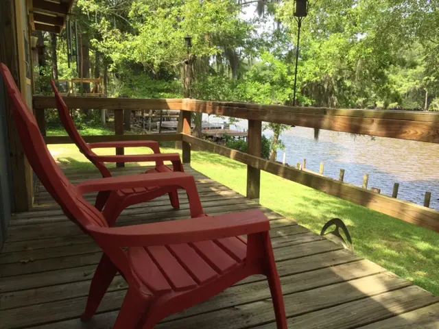 Heart’s Cottage - Caddo Lake Cabins on Caddo Lake - Where Can I Watch A House On The Bayou